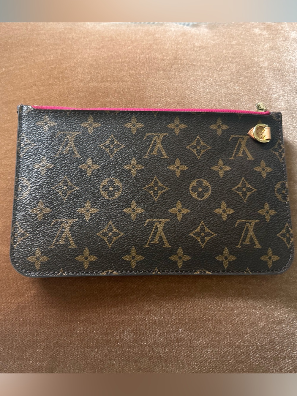 Authentic Louis Vuitton Monogram Neverfull Pochette Pouch Fuchsia Interior